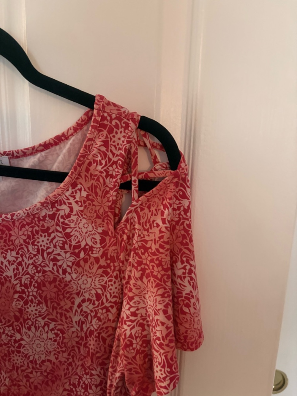 Westport Cold-Shoulder Floral Print Tunic in Pink Shades - Picture 3 of 10